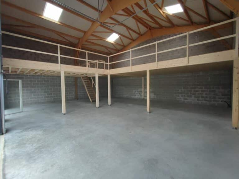 Aménagement Pro à Saint-Philibert : Création d&rsquo;une mezzanine en Bois Lamellé-Collé